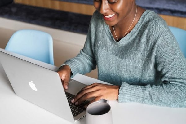 Comment les entreprises de technologie peuvent-elles se conformer aux réglementations sur la neutralité du net ?
