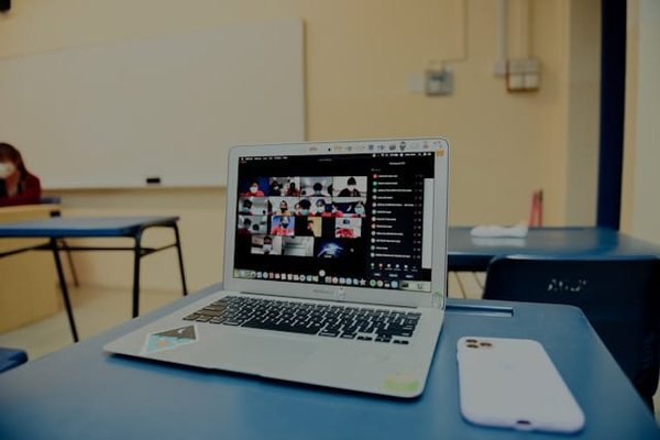Quelles techniques simples pour motiver une équipe à distance ?
